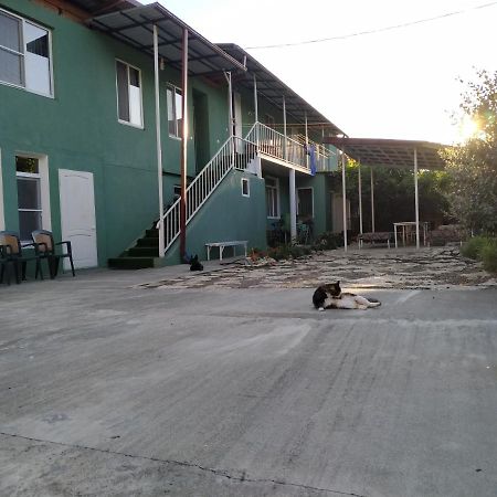Guest House On Shakirbay 11 Sochumi Exterior foto