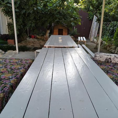 Guest House On Shakirbay 11 Sochumi Exterior foto